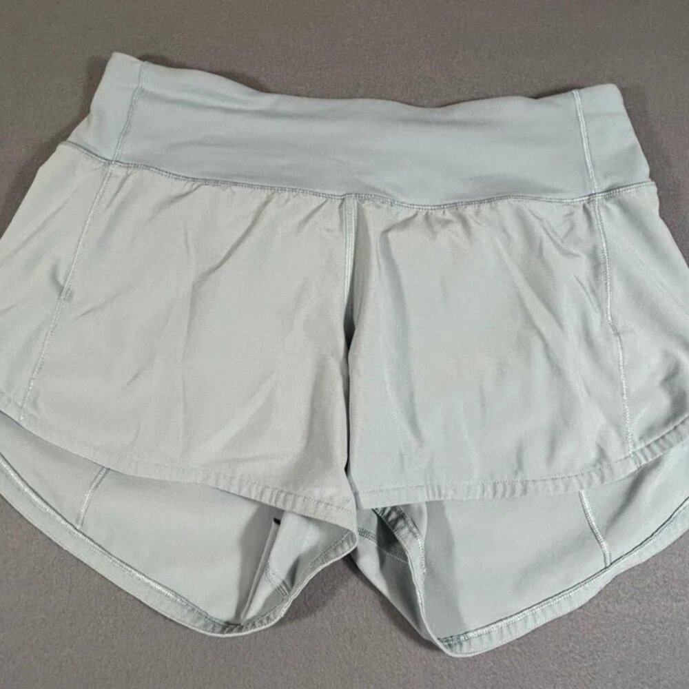 Lululemon Shorts Women's Size 6 Light Gray Lined Hotty Hot Running